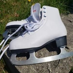 Girls skates